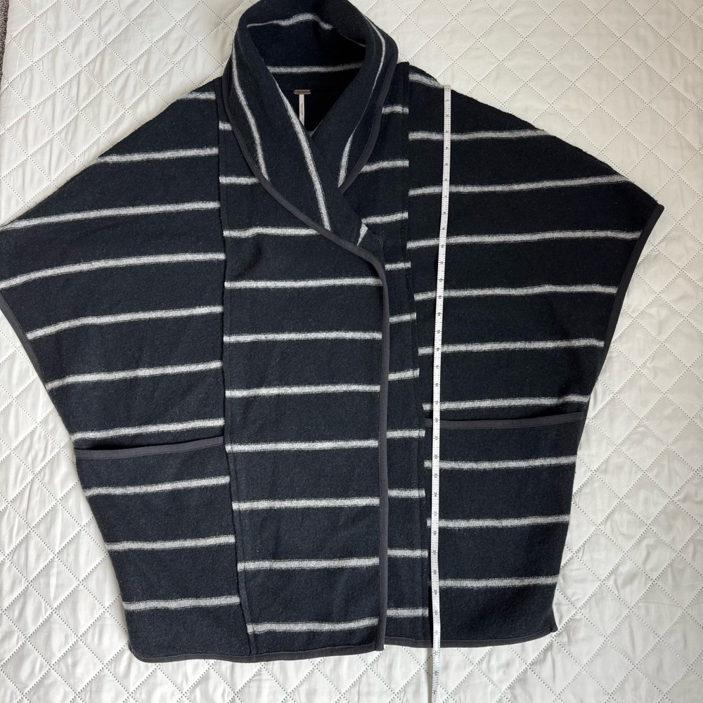 Free People Wool-Blend Striped Cape Coat – Black/Grey – XS (Oversized, Fits S–M) - Picture 14 of 16